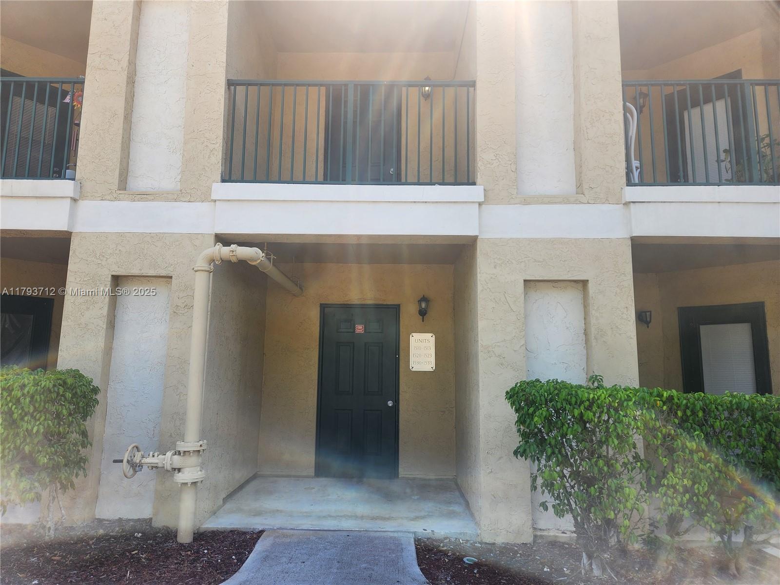 777 Riverside Dr # 1522