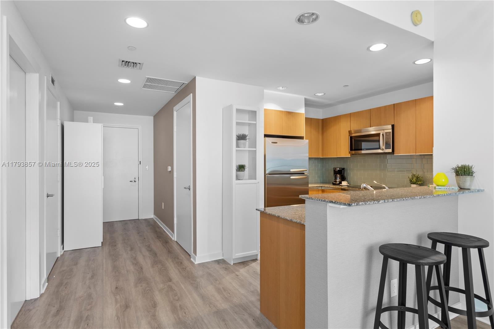 1050 Brickell Ave # 1506
