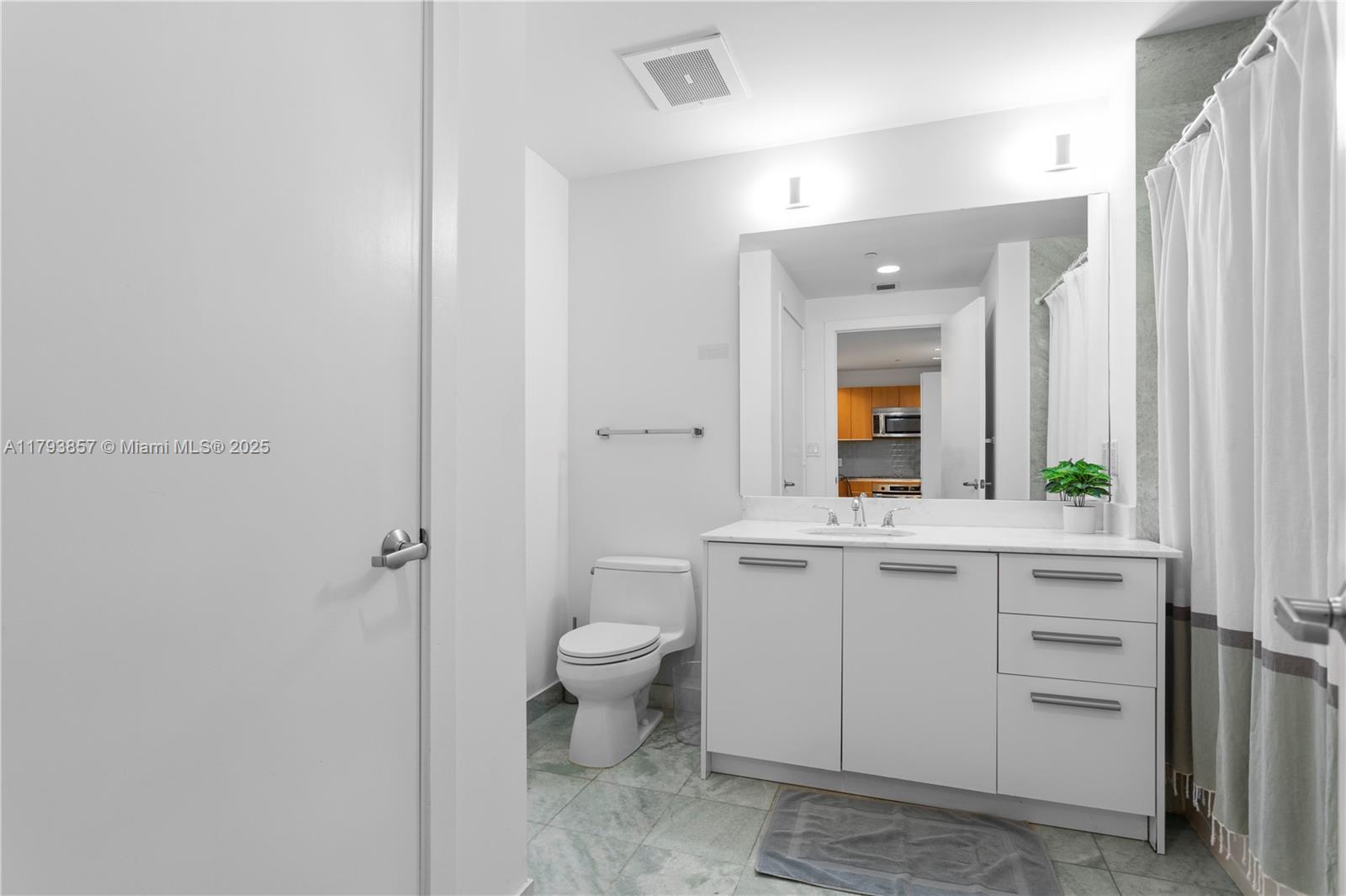 1050 Brickell Ave # 1506