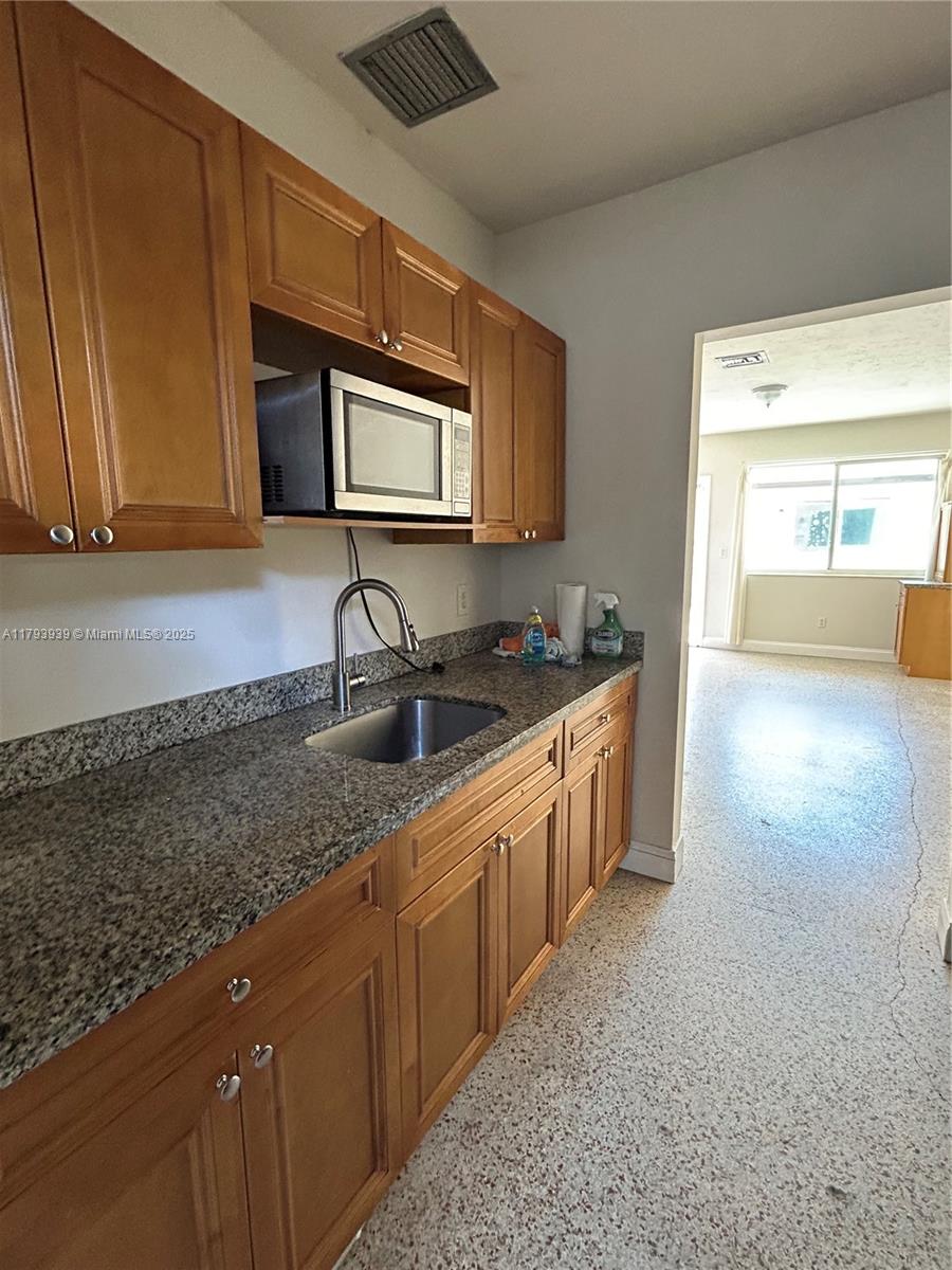 1121 NW 34th Ave # 1123