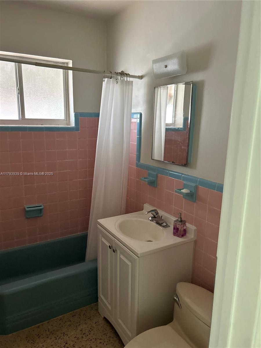 1121 NW 34th Ave # 1123