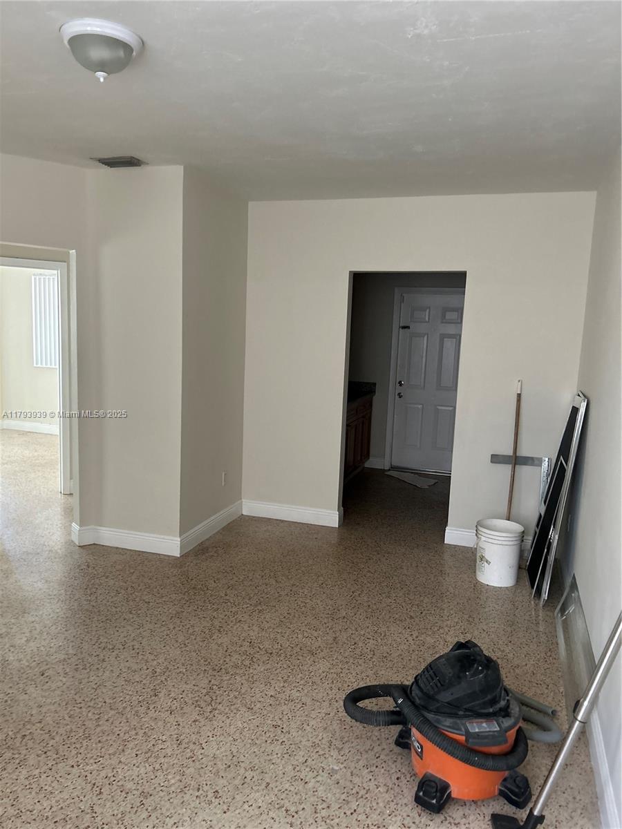 1121 NW 34th Ave # 1123