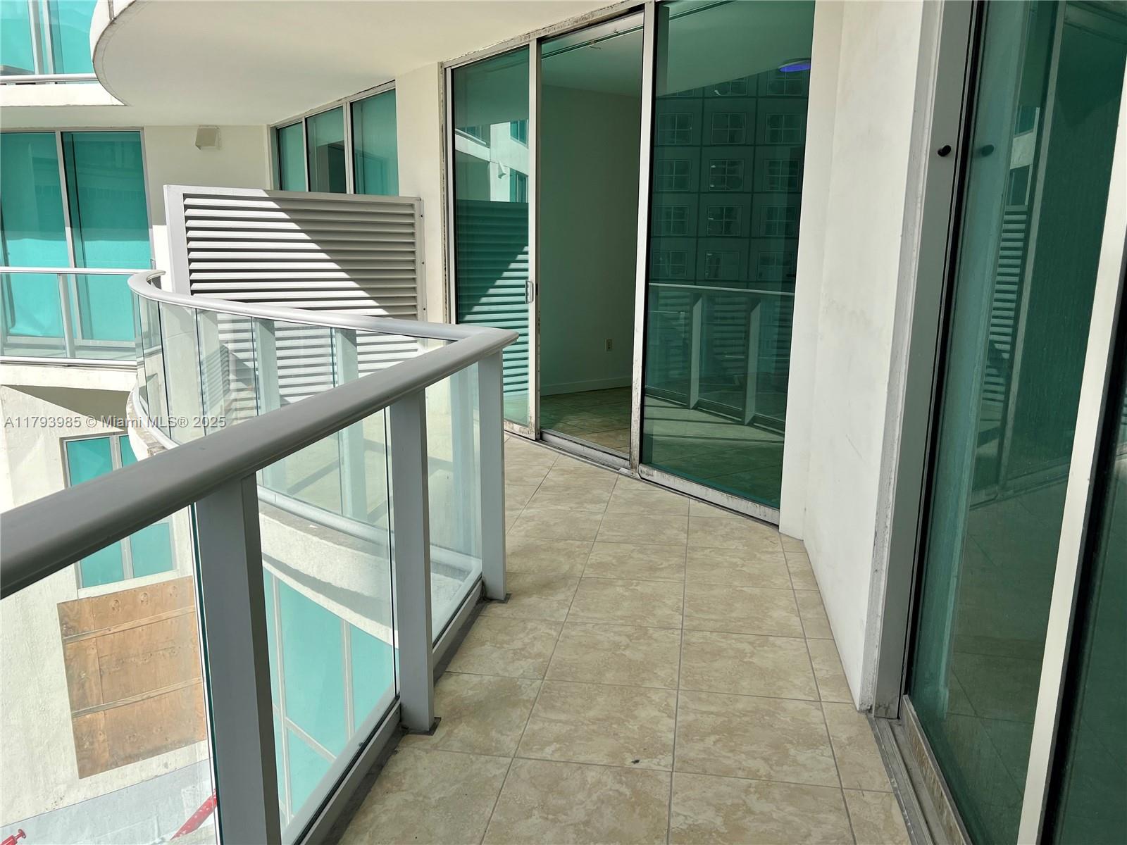 300 S Biscayne Blvd # 1405