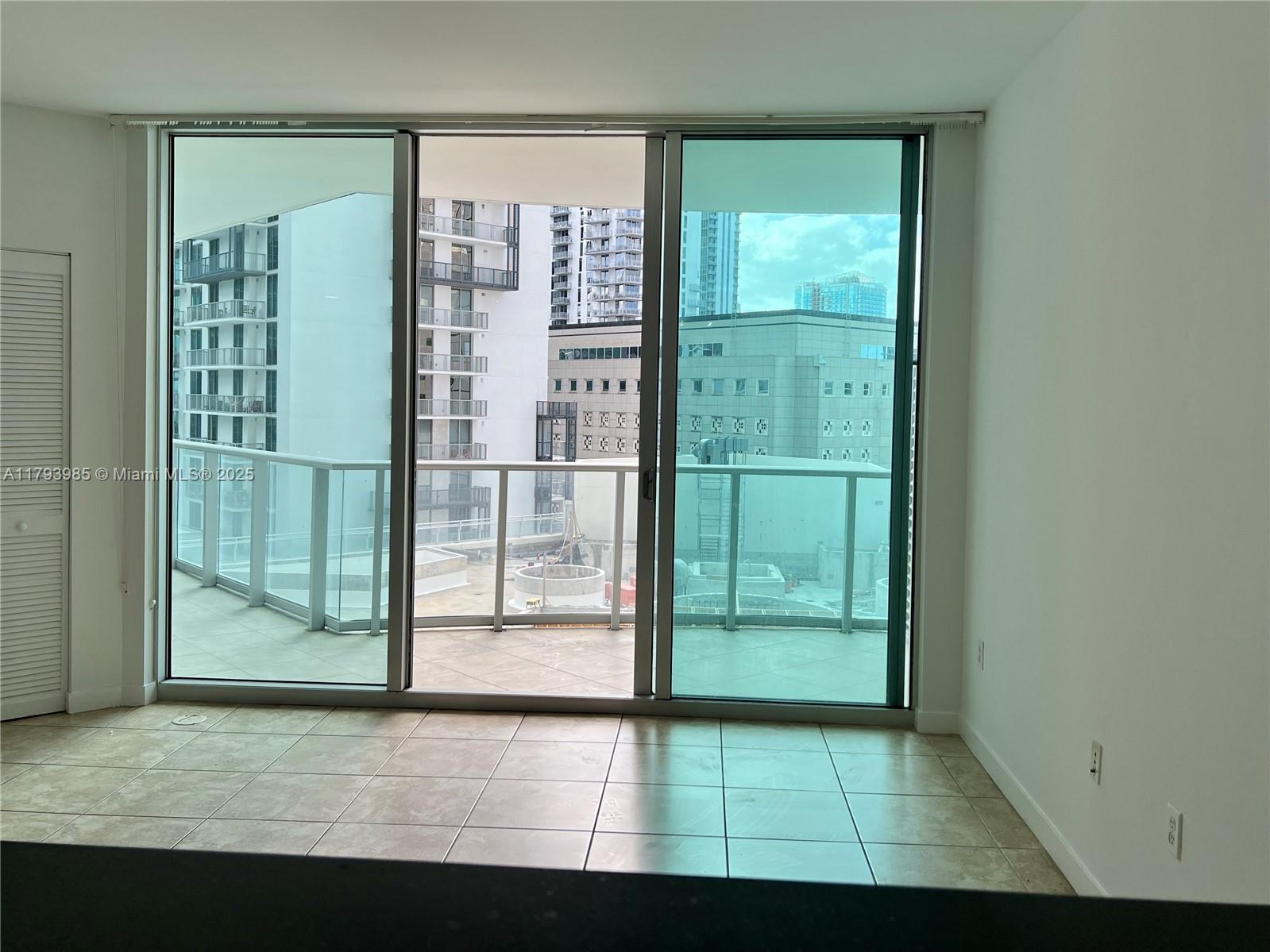 300 S Biscayne Blvd # 1405
