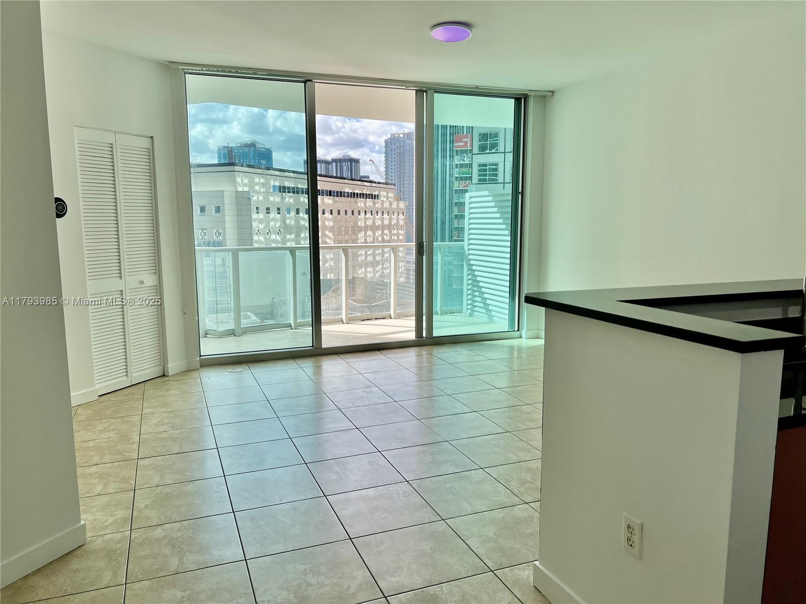 300 S Biscayne Blvd # 1405