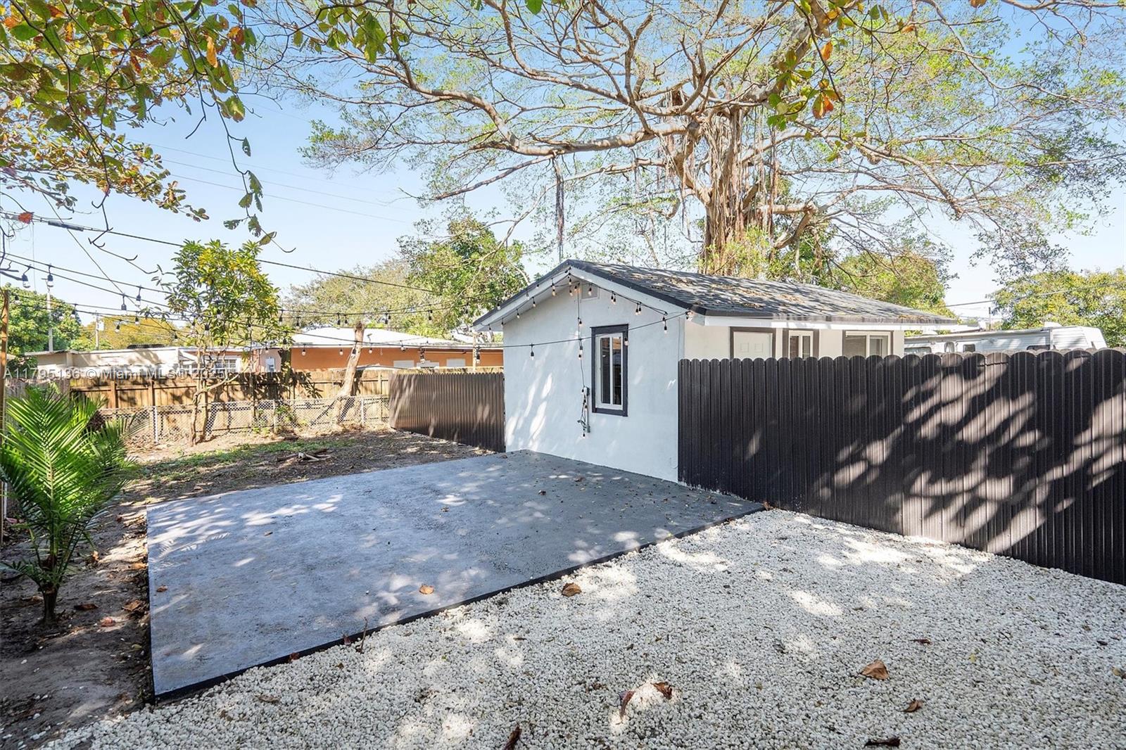 1045 NW 55th Terrace