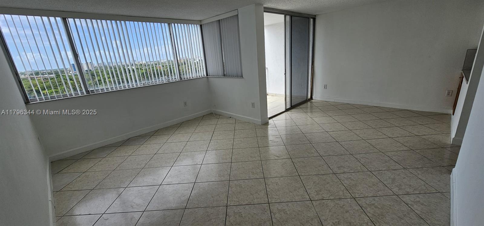 1700 NW N River Dr # 1009