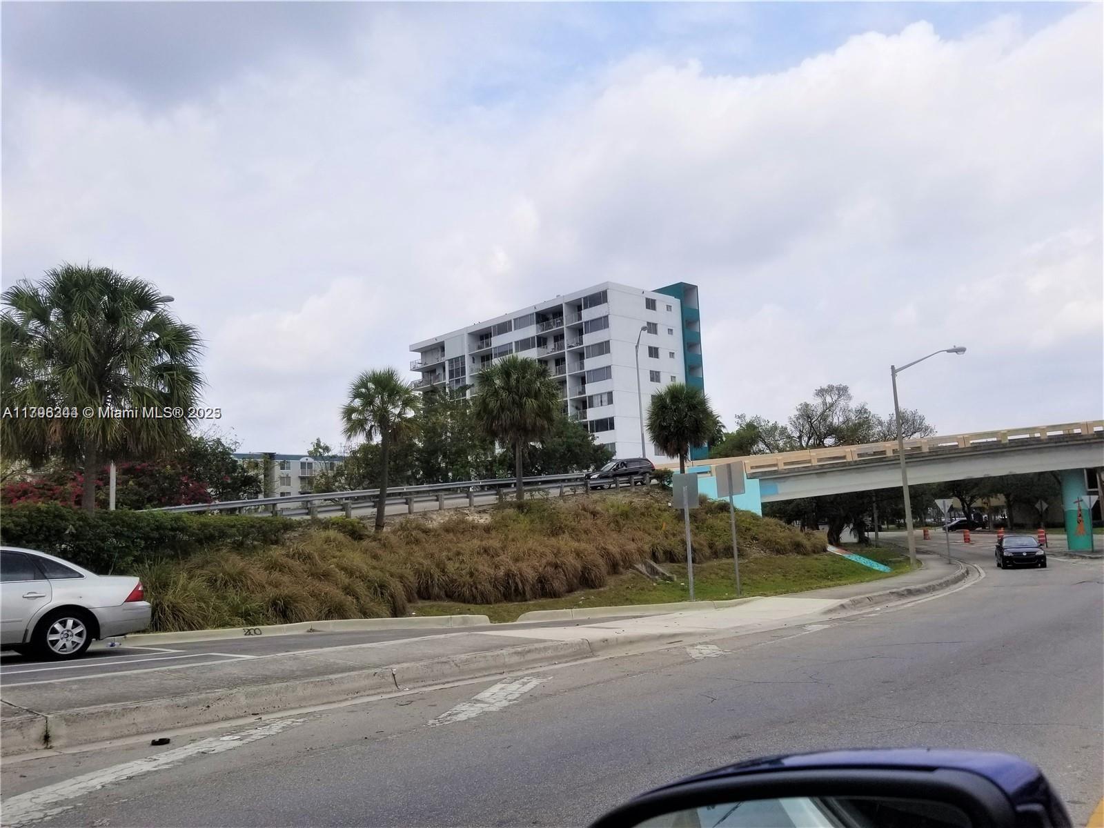 1700 NW N River Dr # 1009