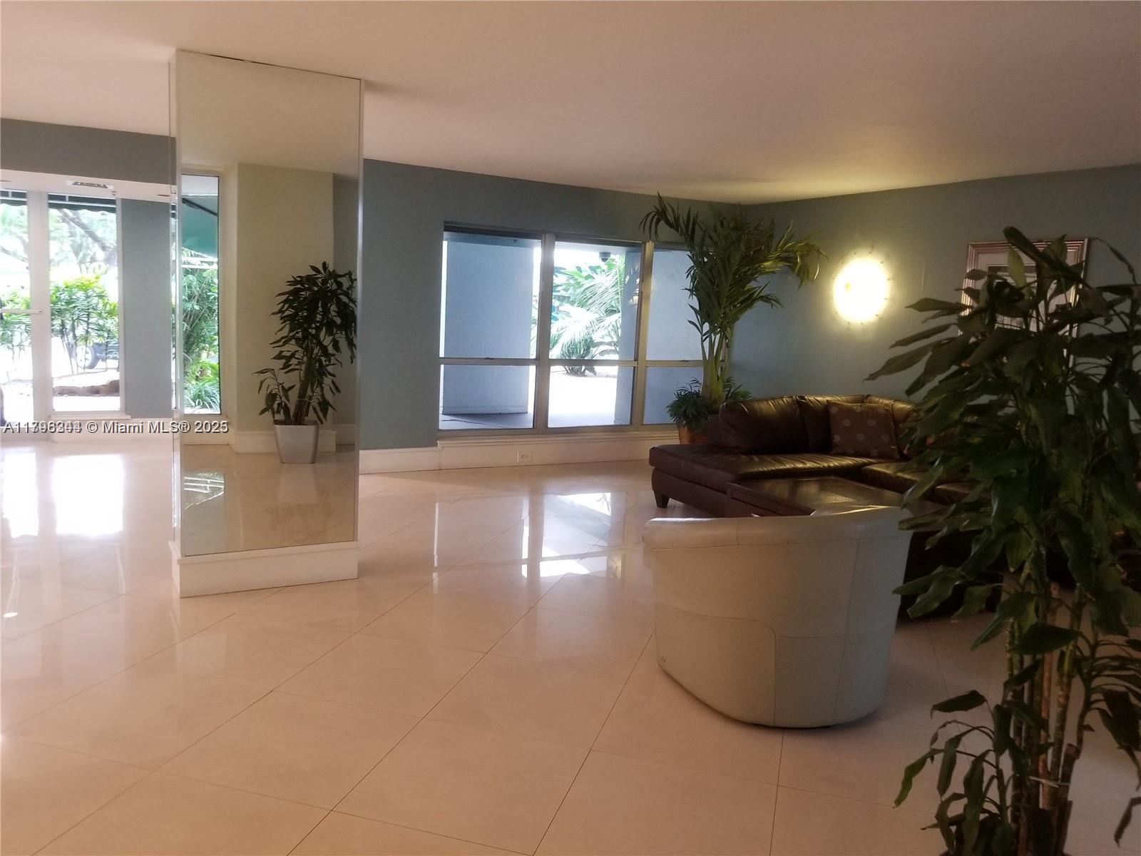 1700 NW N River Dr # 1009