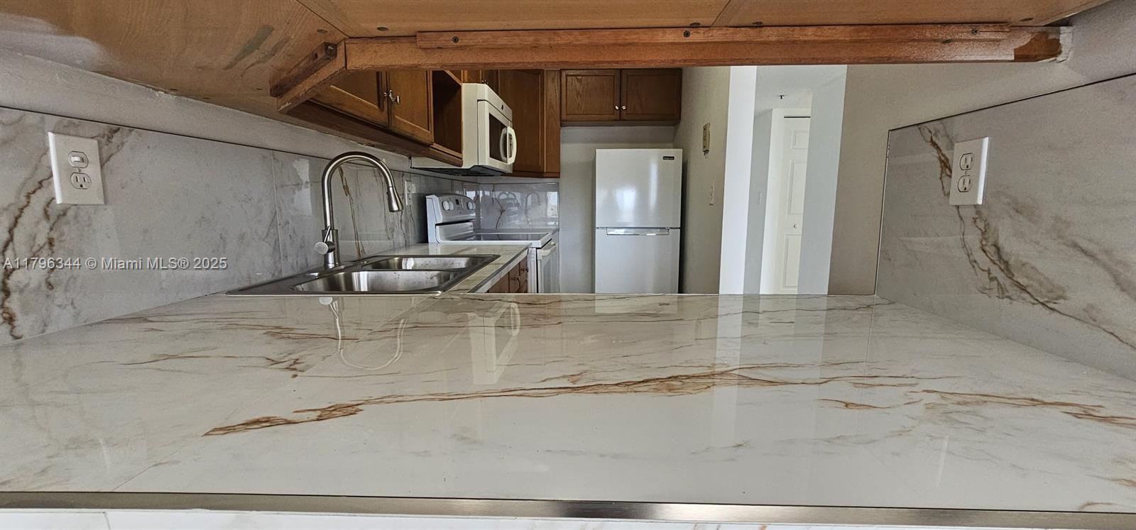 1700 NW N River Dr # 1009