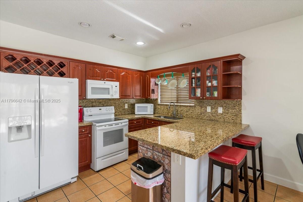 1024 NE 41st Ter