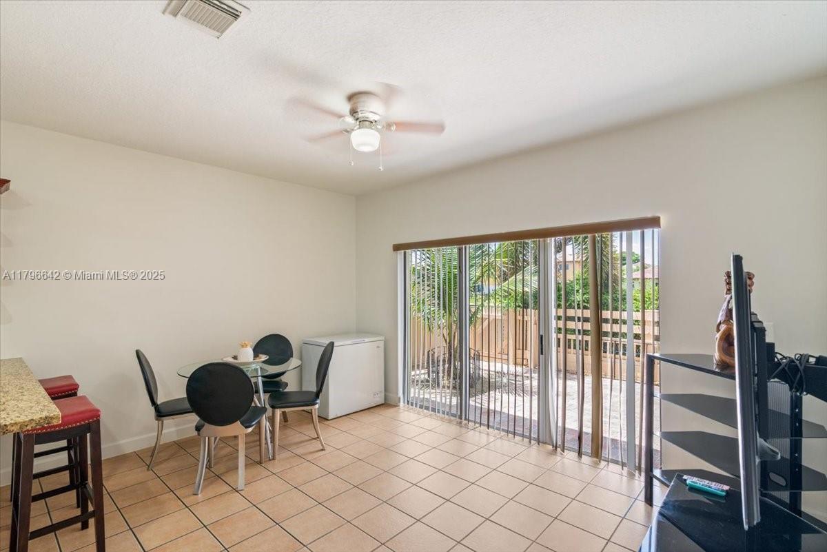 1024 NE 41st Ter
