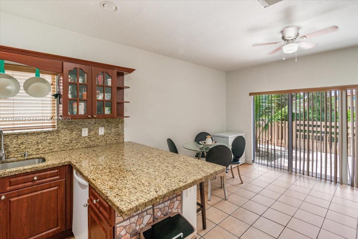 1024 NE 41st Ter