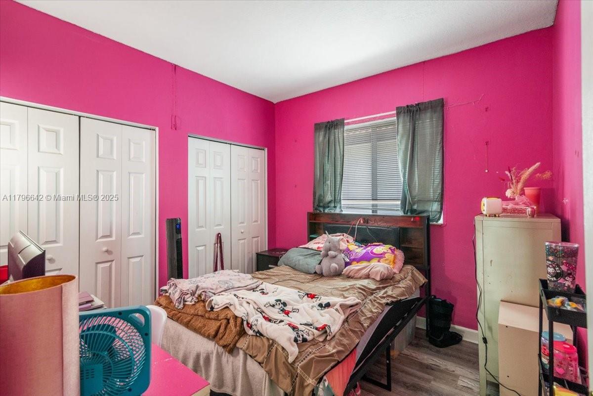 1024 NE 41st Ter