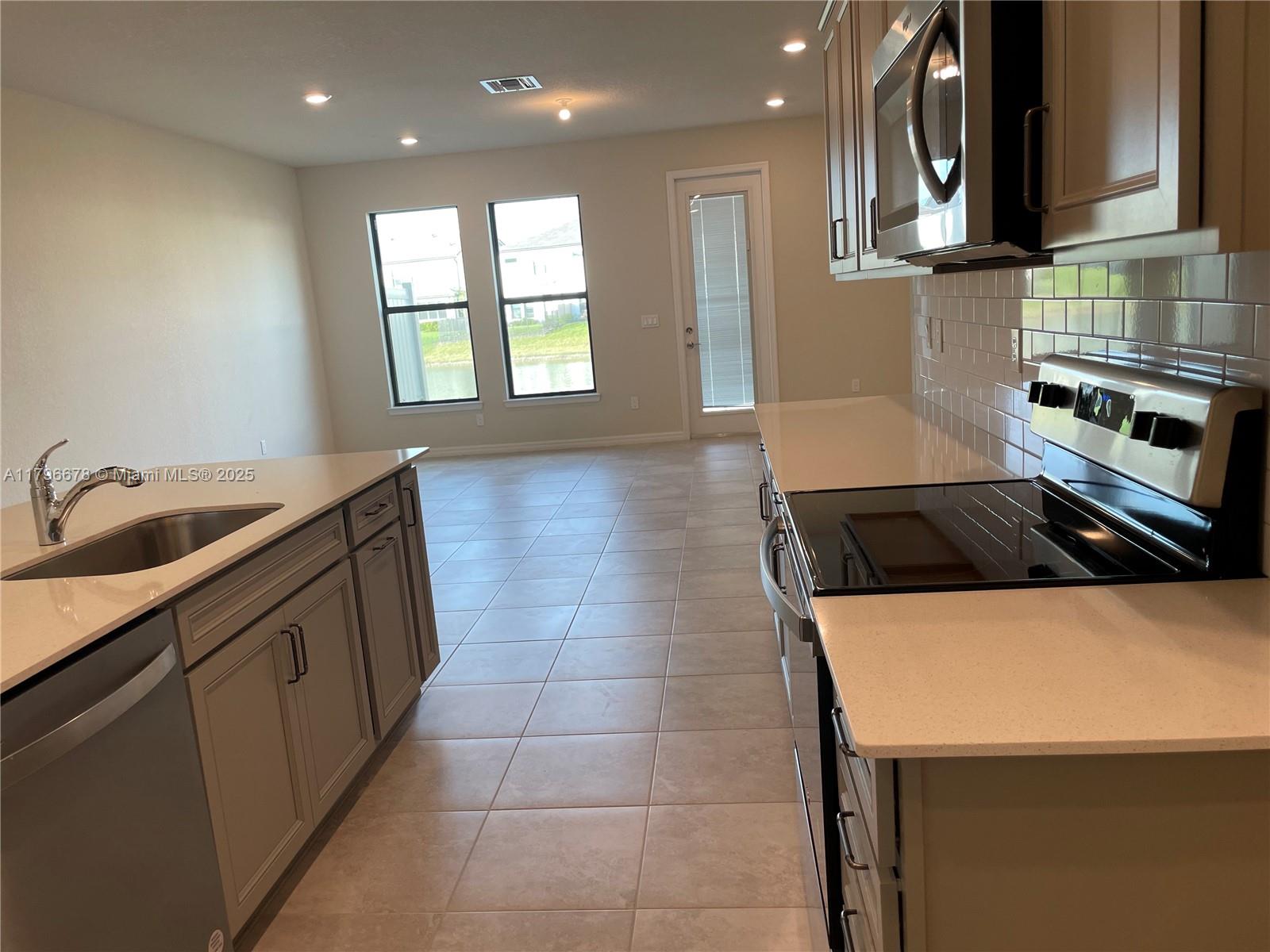 2151 S Appleton Cir S # 2151