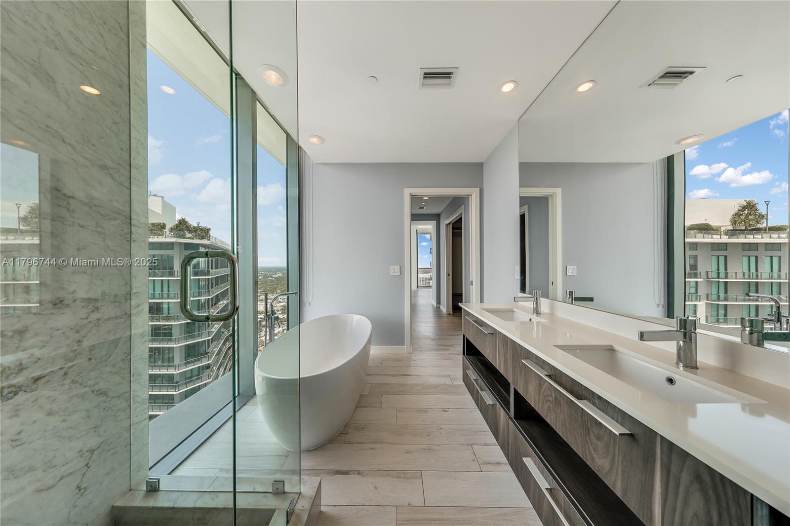 480 NE 31st St # 4307