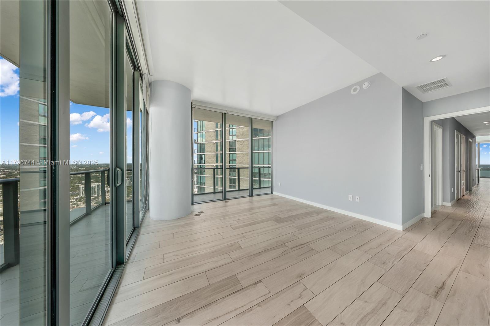 480 NE 31st St # 4307