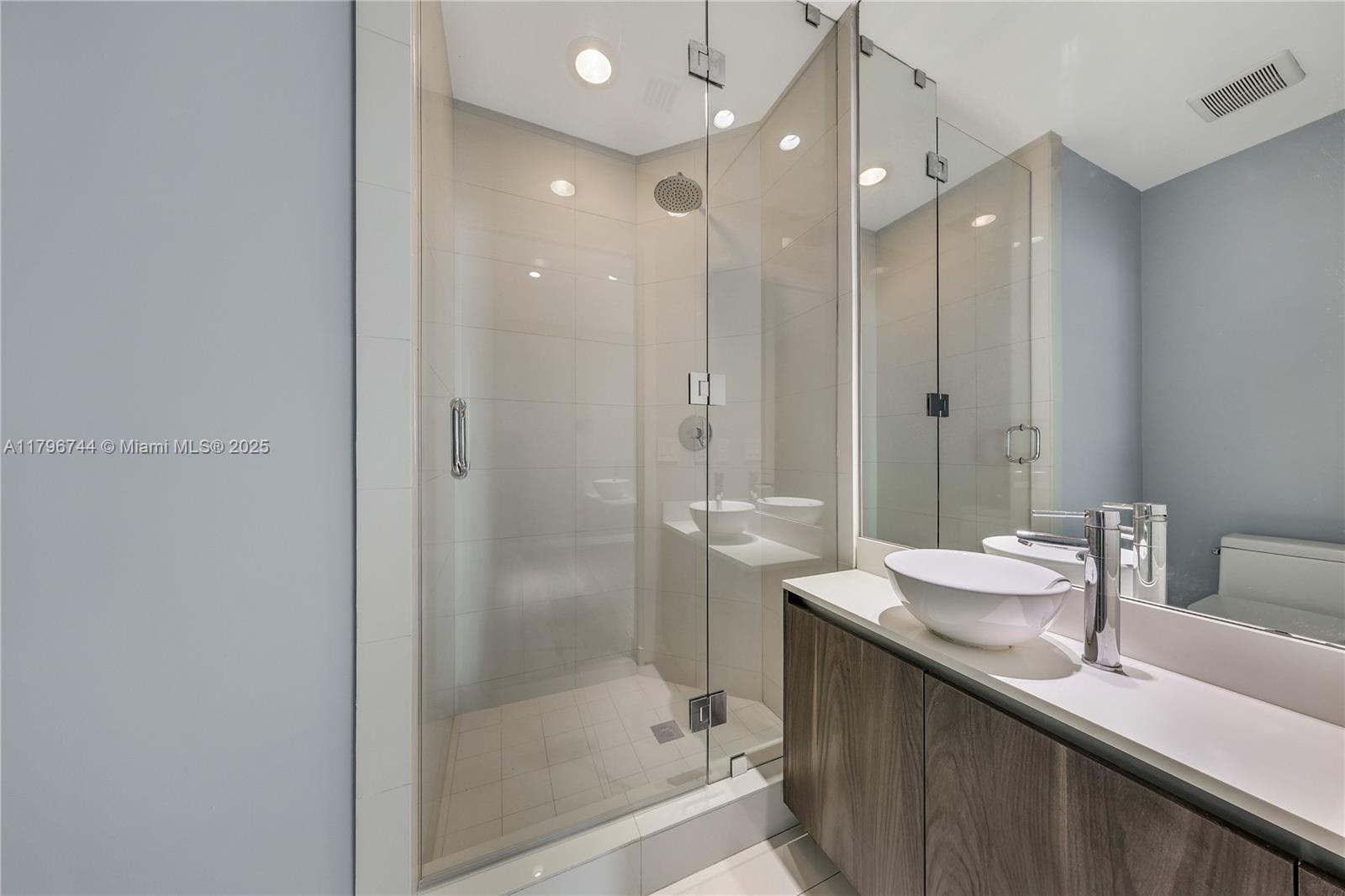 480 NE 31st St # 4307