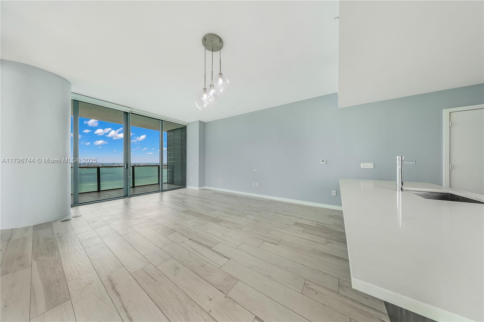 480 NE 31st St # 4307