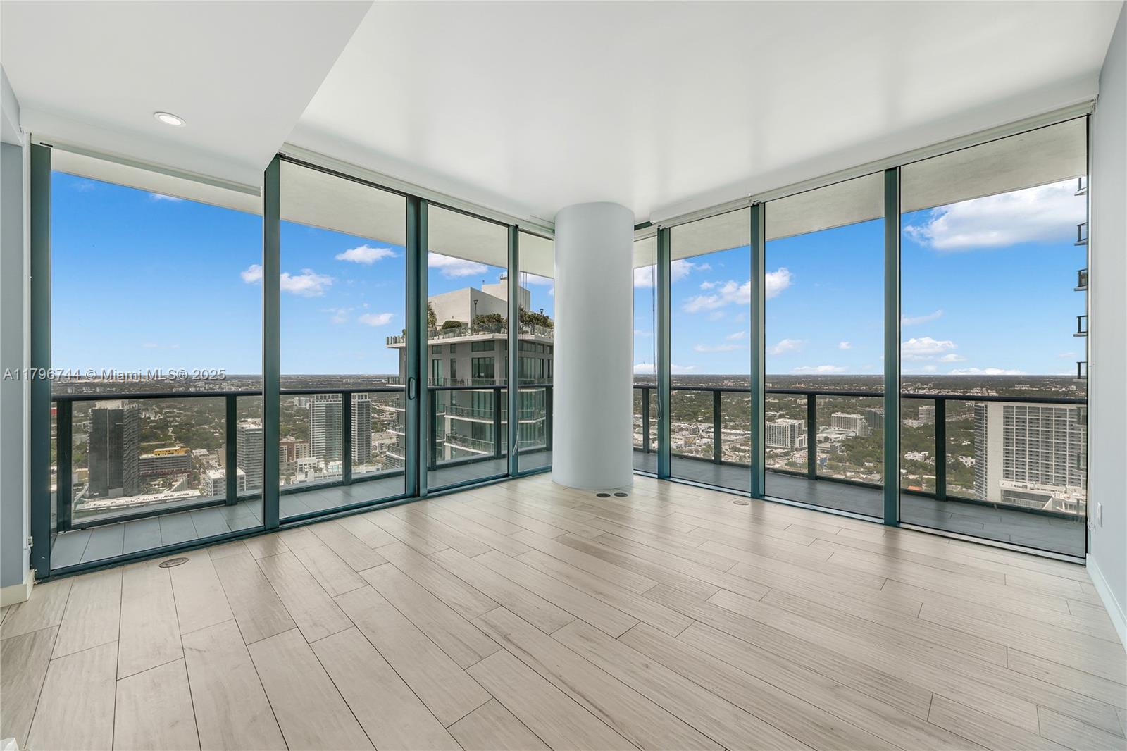 480 NE 31st St # 4307