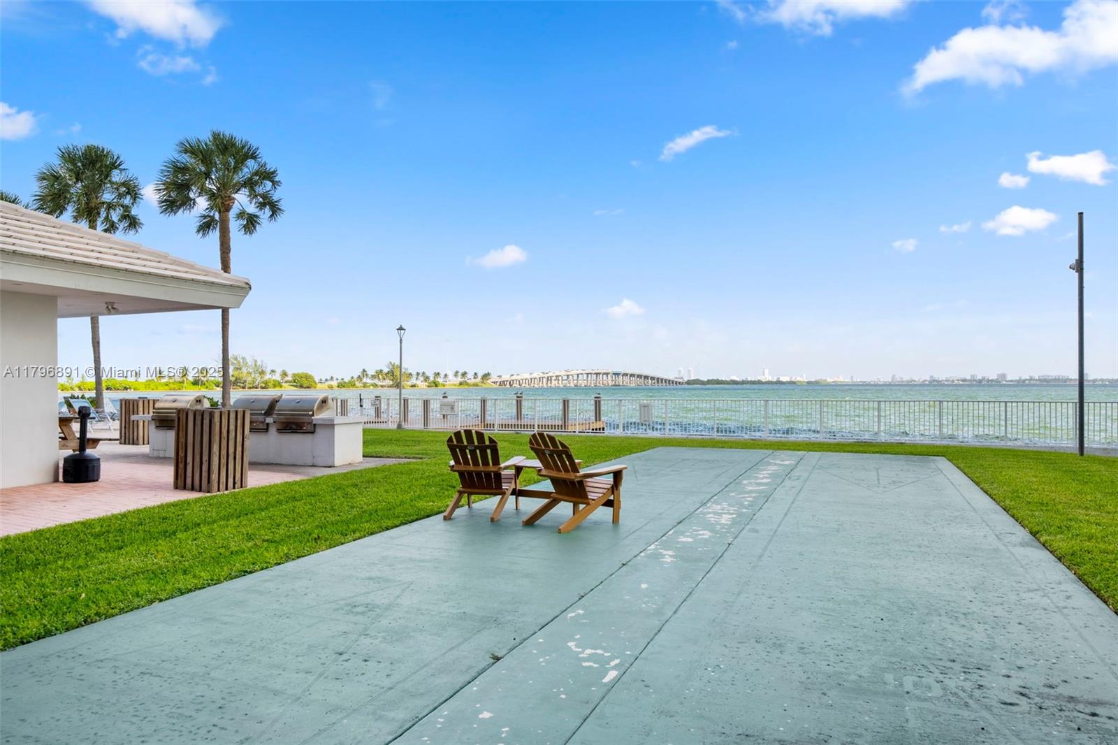 3301 NE 5th Ave # 104