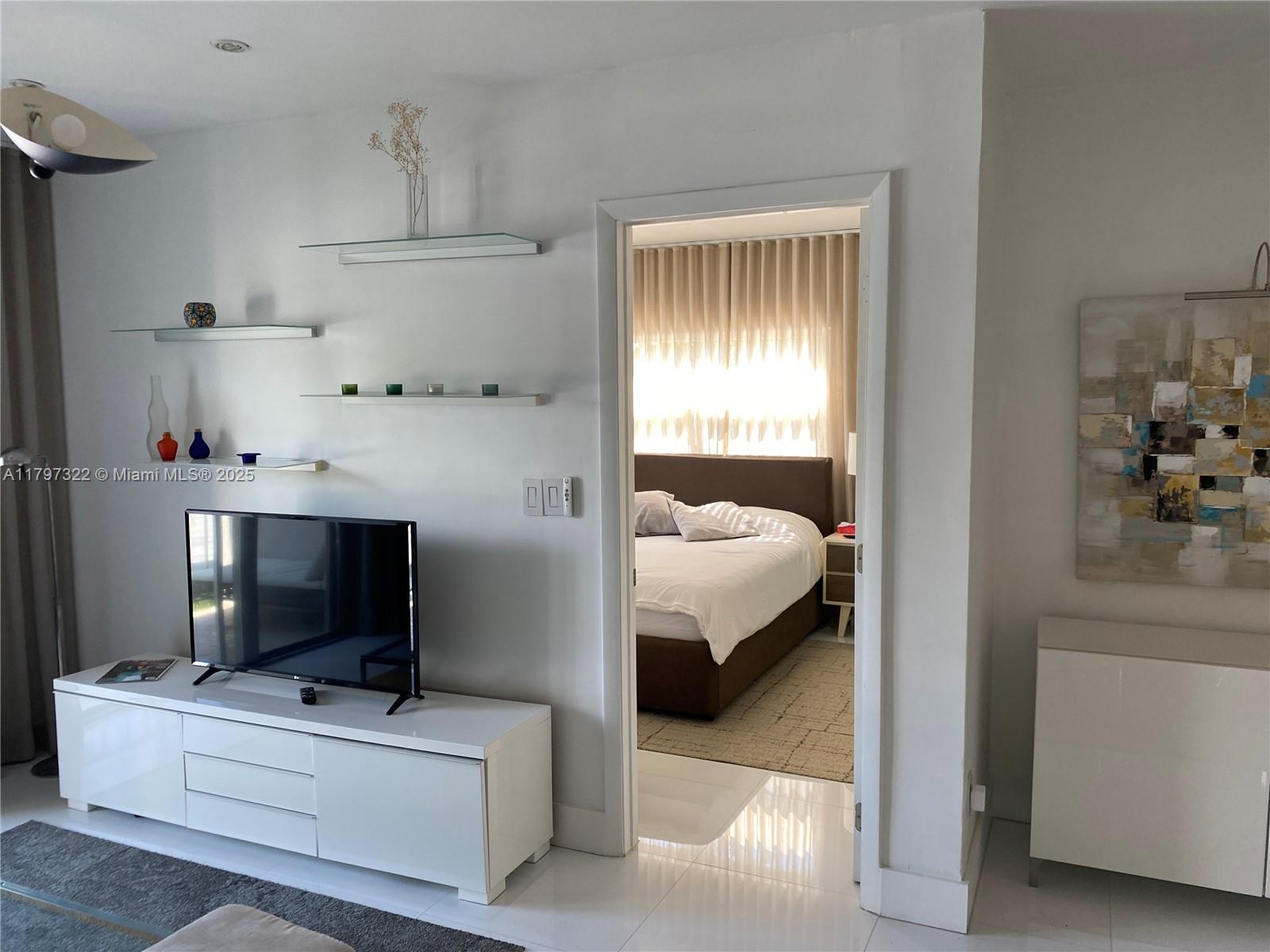 1540 Meridian Ave # 4K