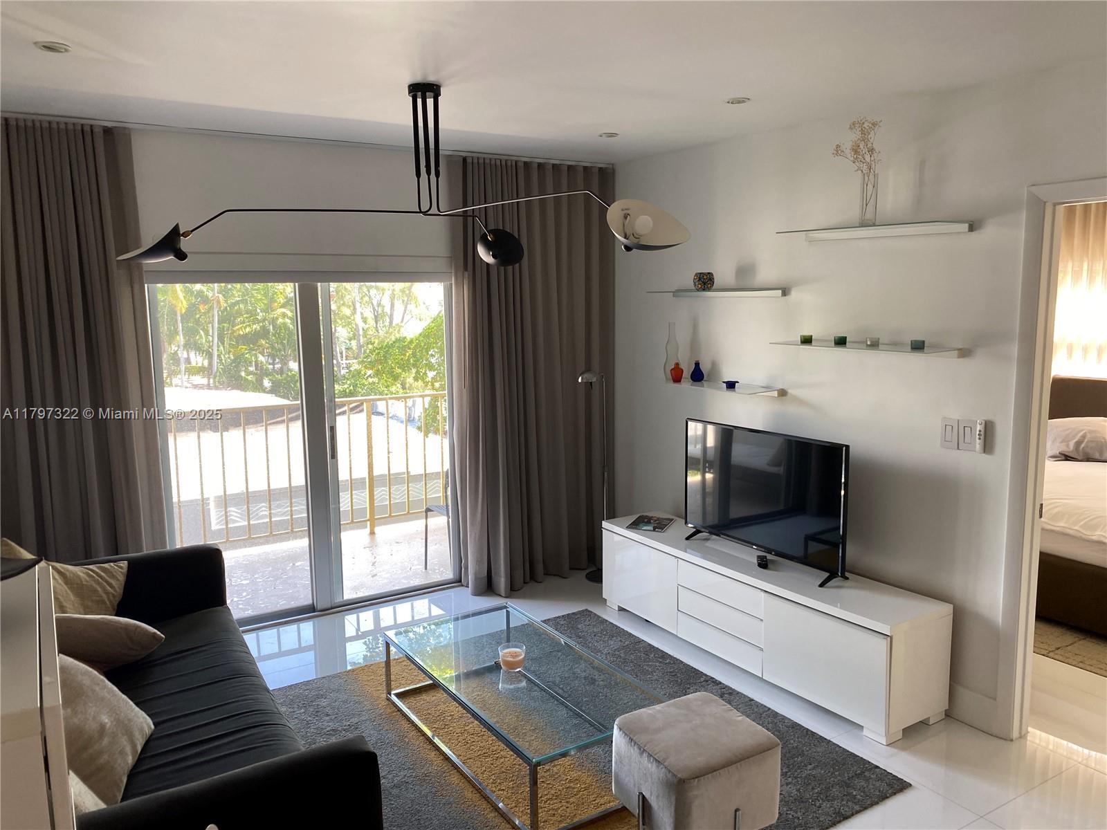 1540 Meridian Ave # 4K