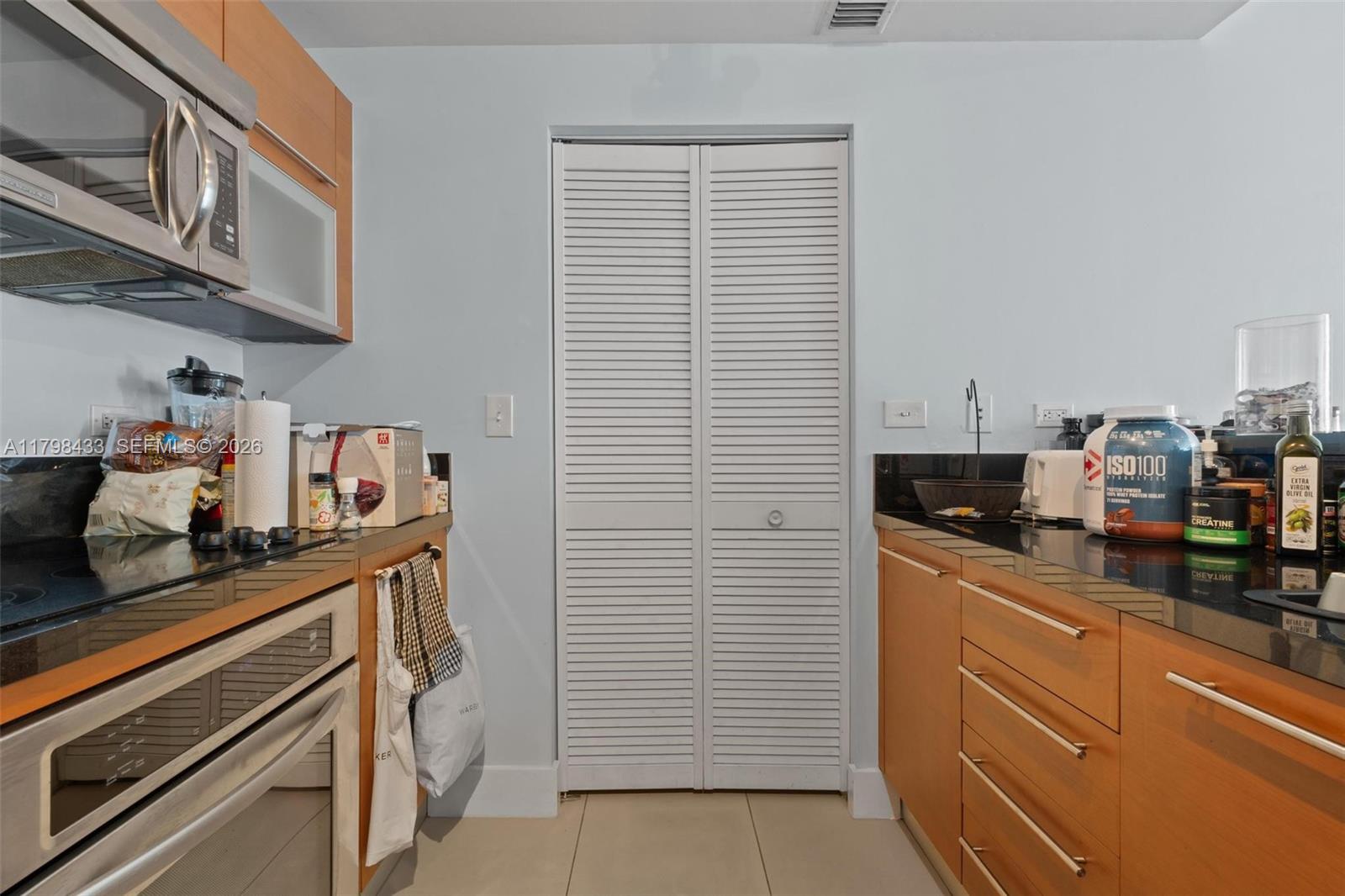 253 NE 2nd St # 2201