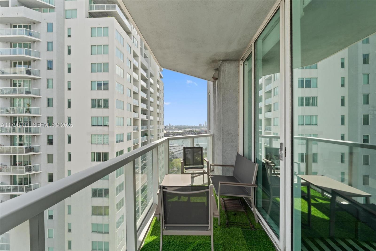 253 NE 2nd St # 2201