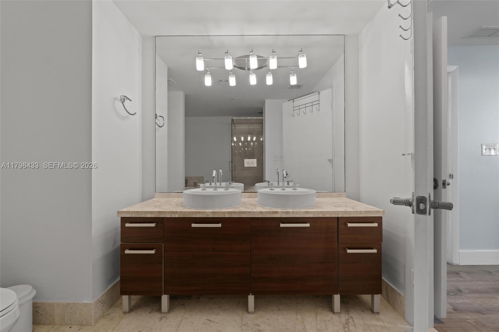 253 NE 2nd St # 2201