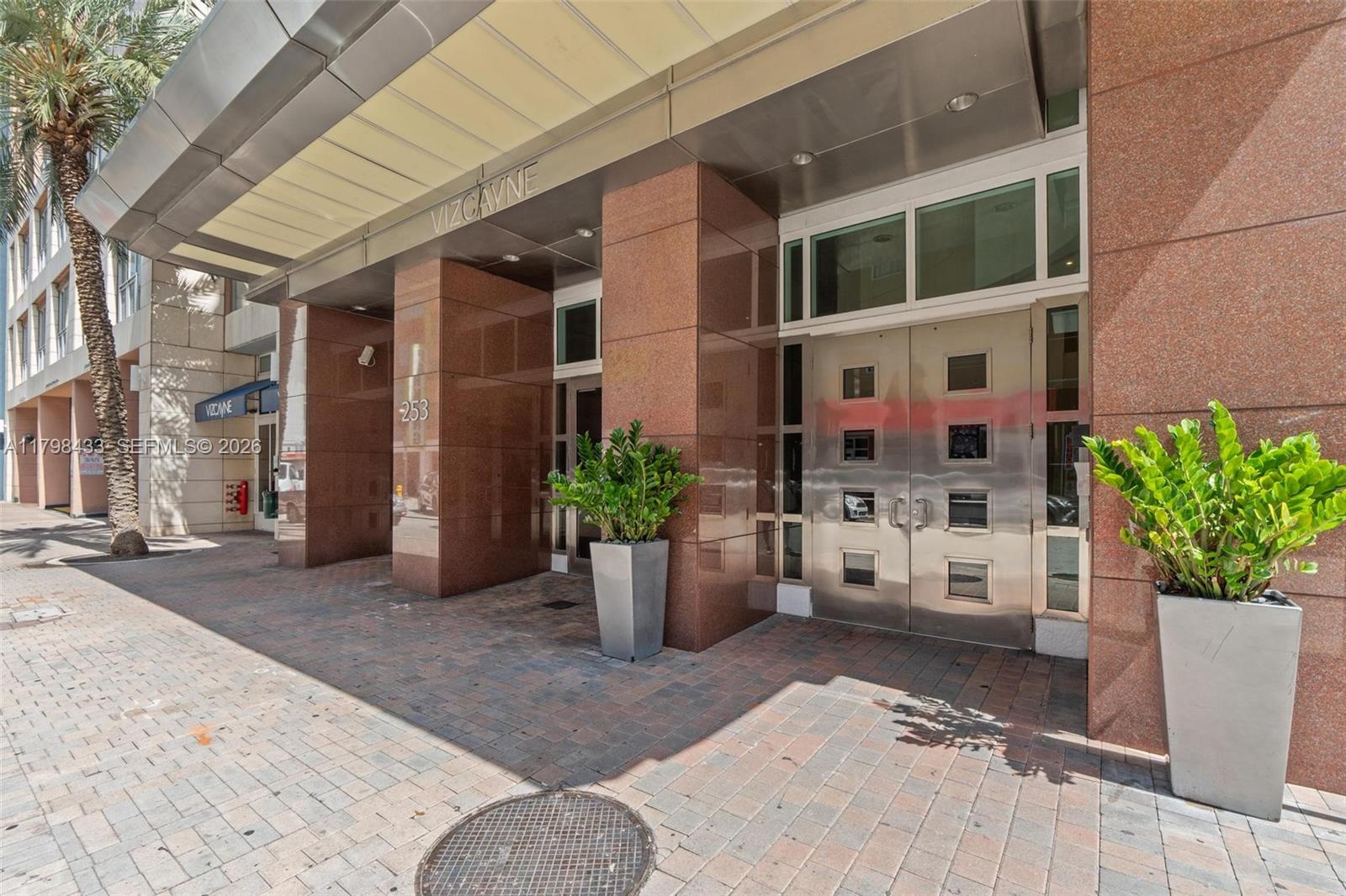 253 NE 2nd St # 2201