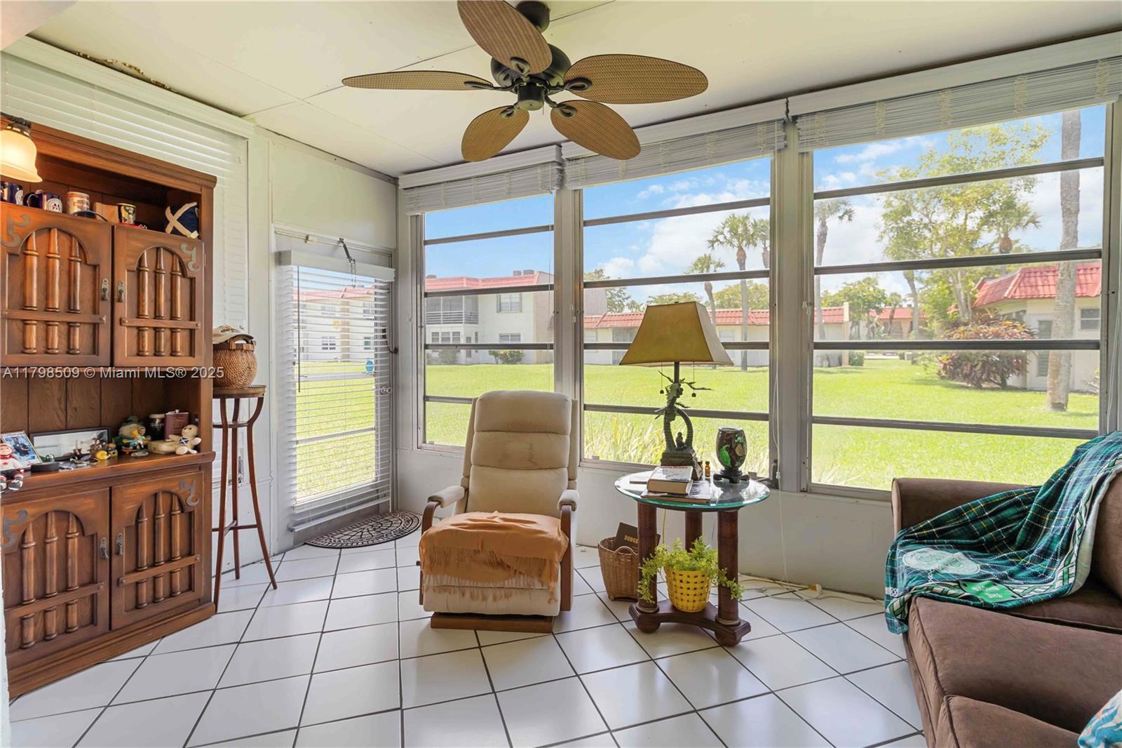 302 Lake Evelyn Dr