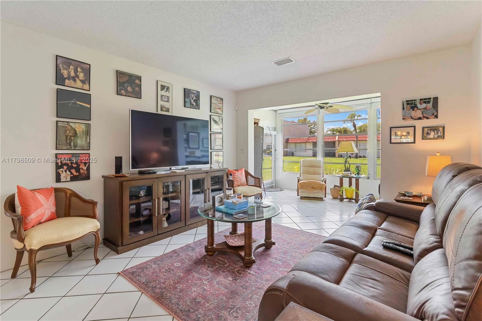 302 Lake Evelyn Dr
