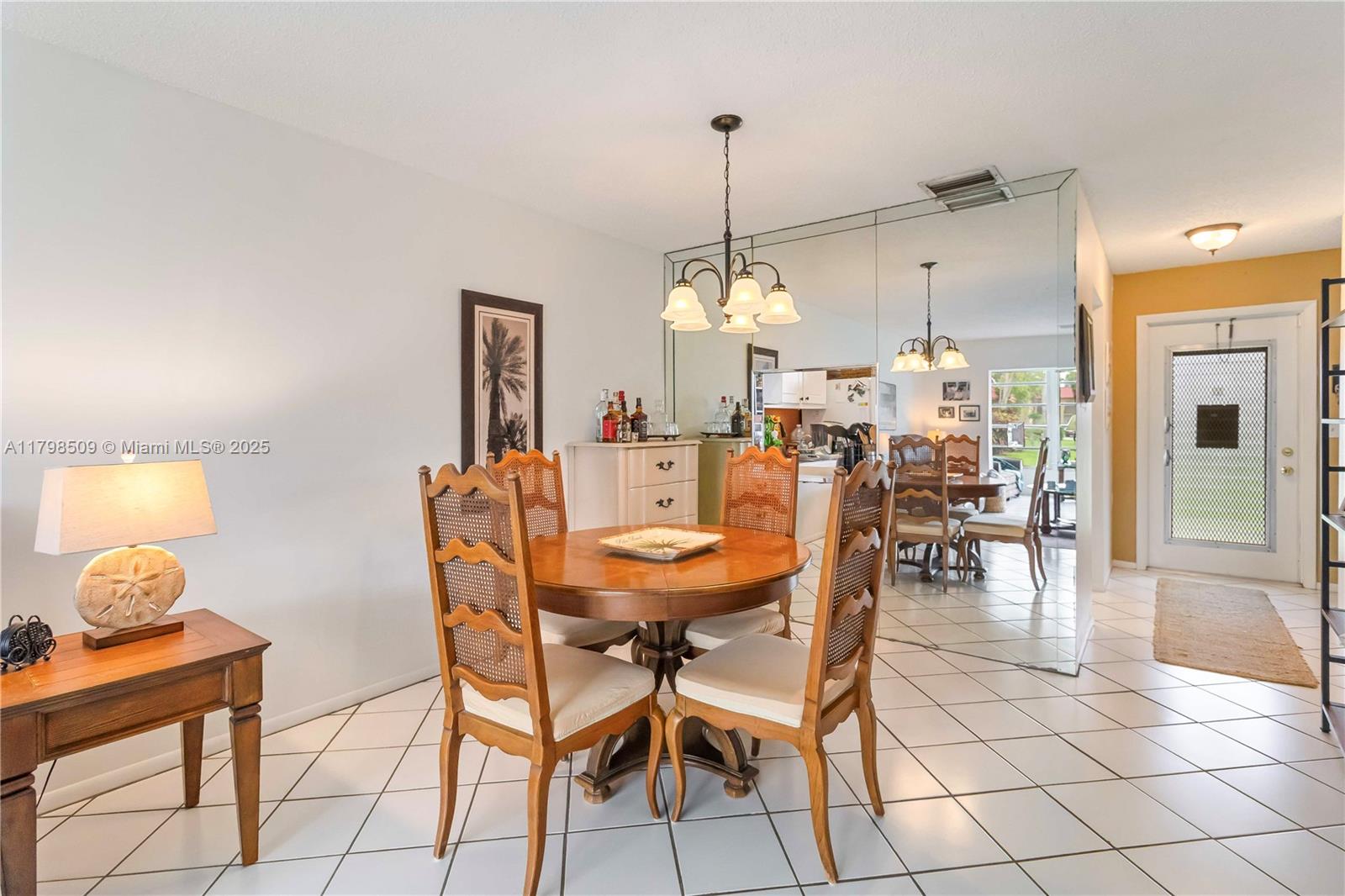 302 Lake Evelyn Dr