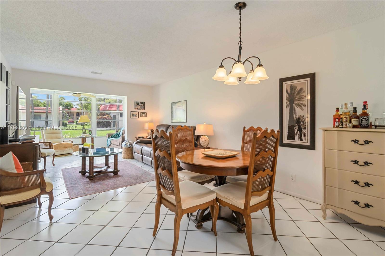 302 Lake Evelyn Dr