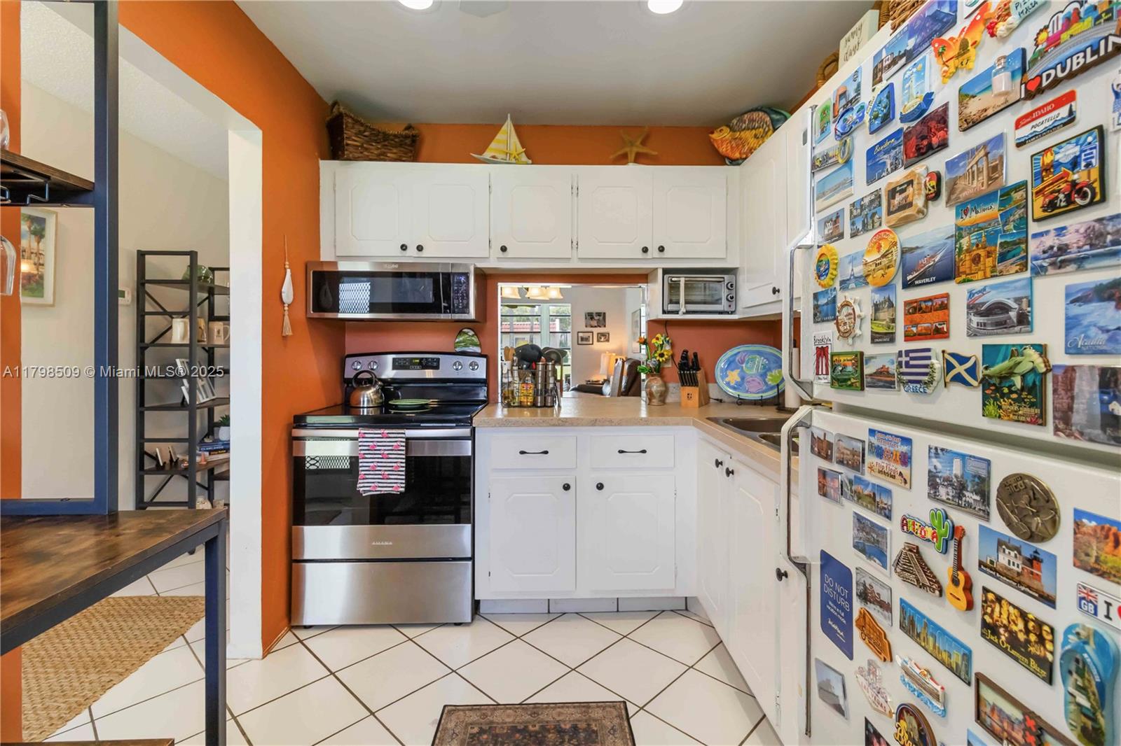 302 Lake Evelyn Dr