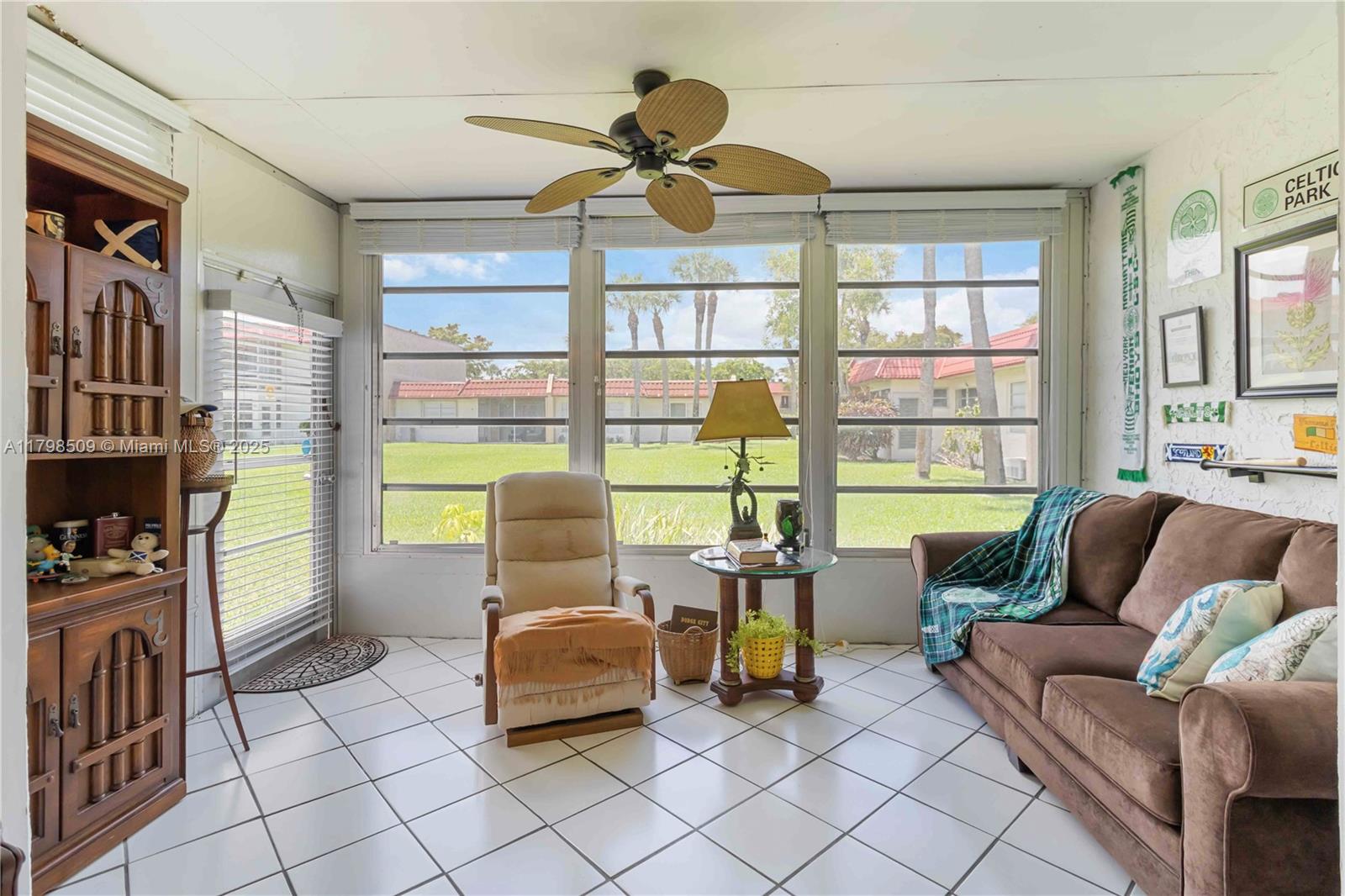 302 Lake Evelyn Dr