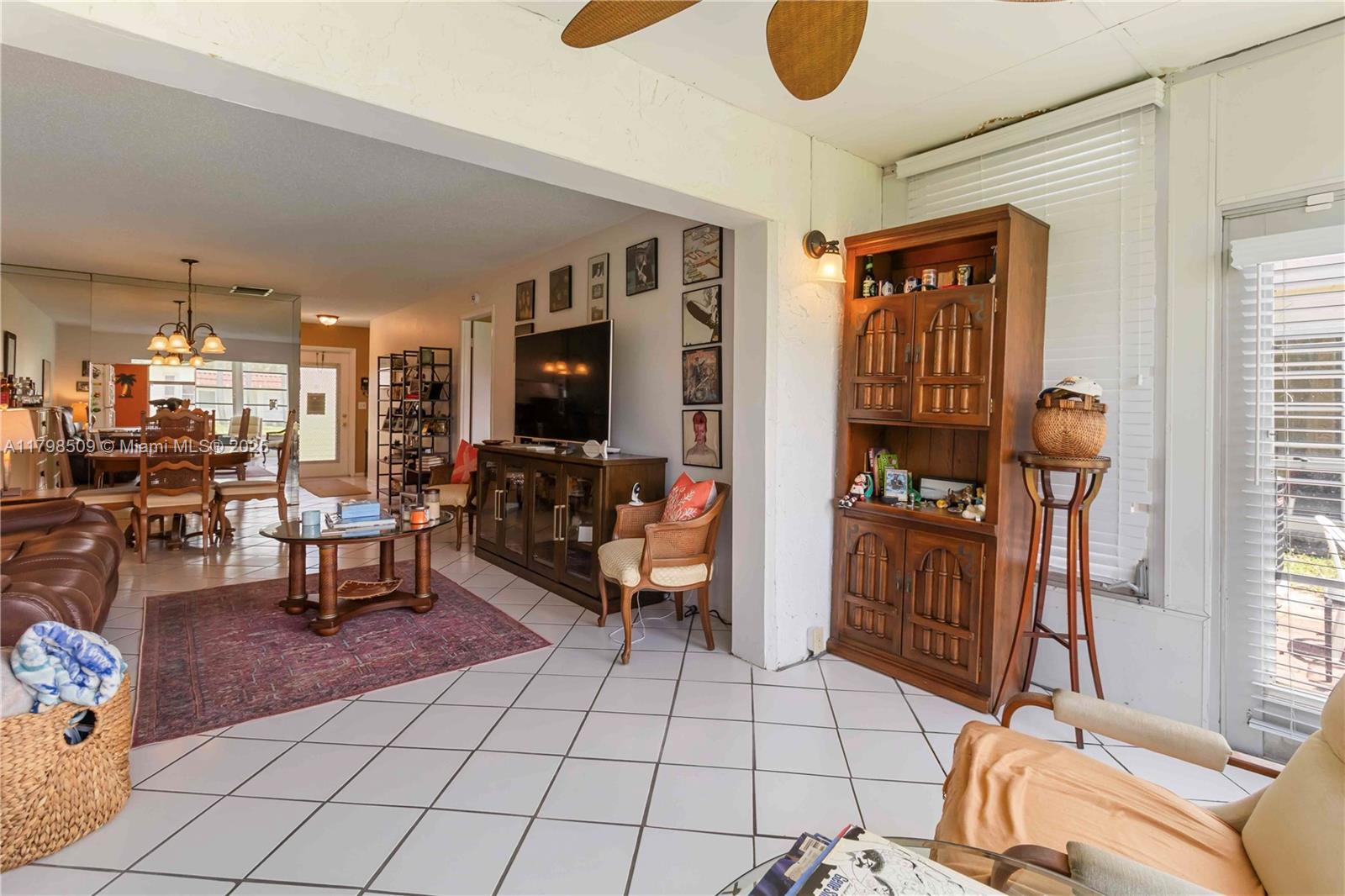 302 Lake Evelyn Dr