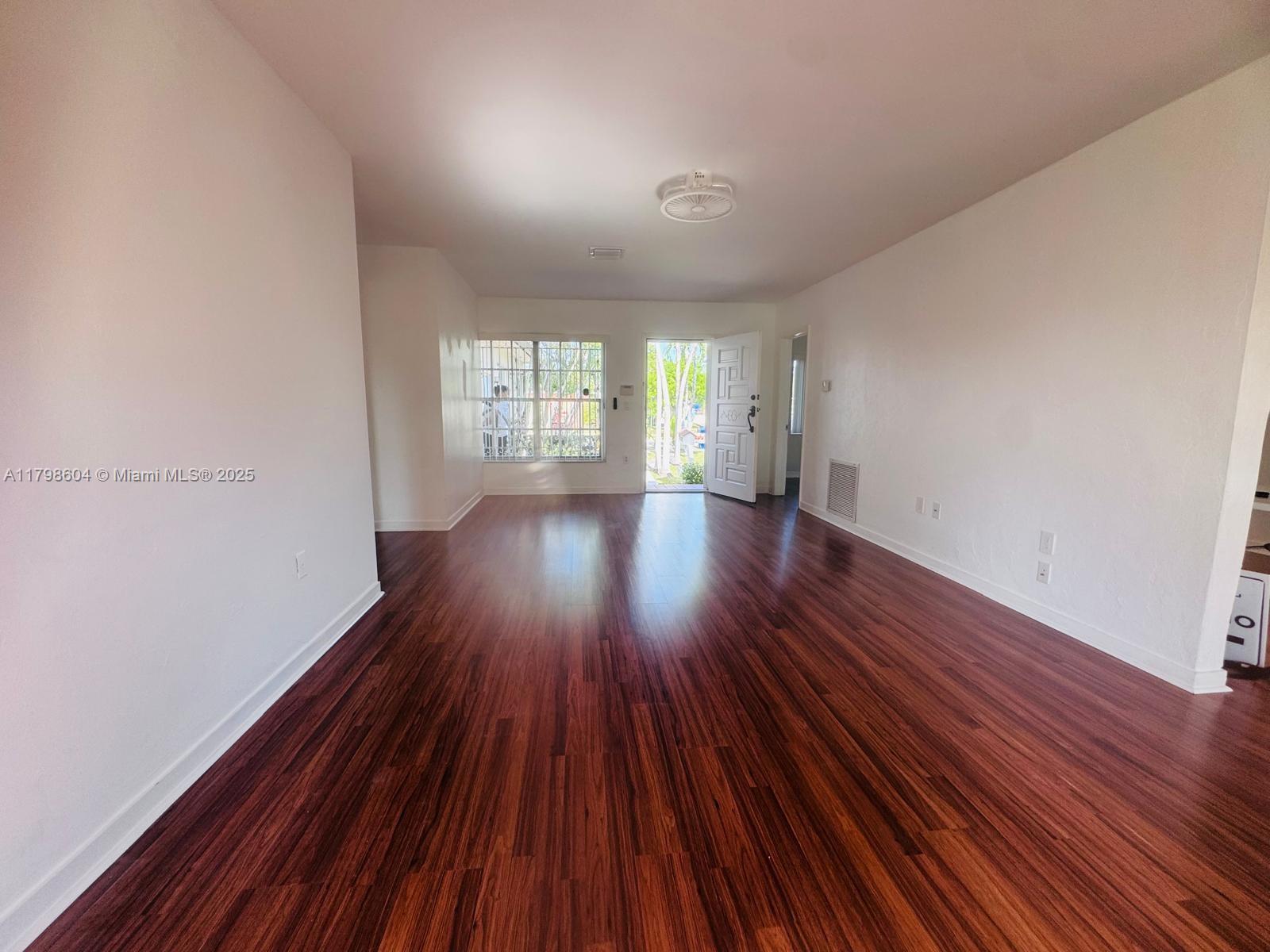 311 SW 49th Ave