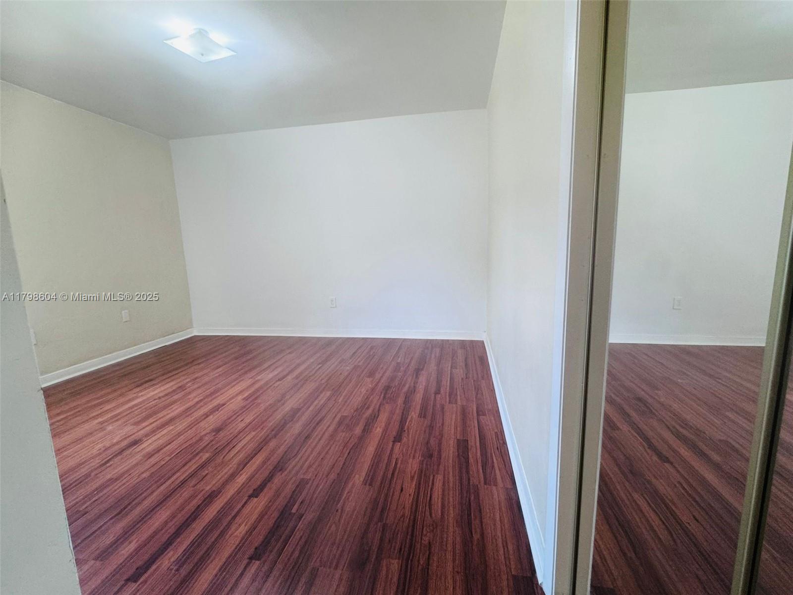 311 SW 49th Ave