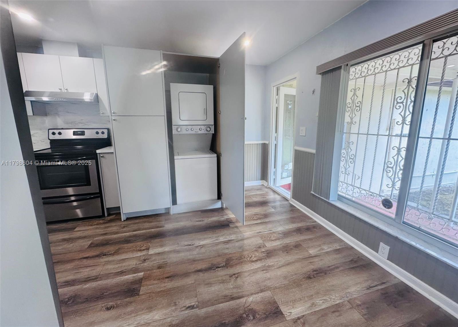 311 SW 49th Ave