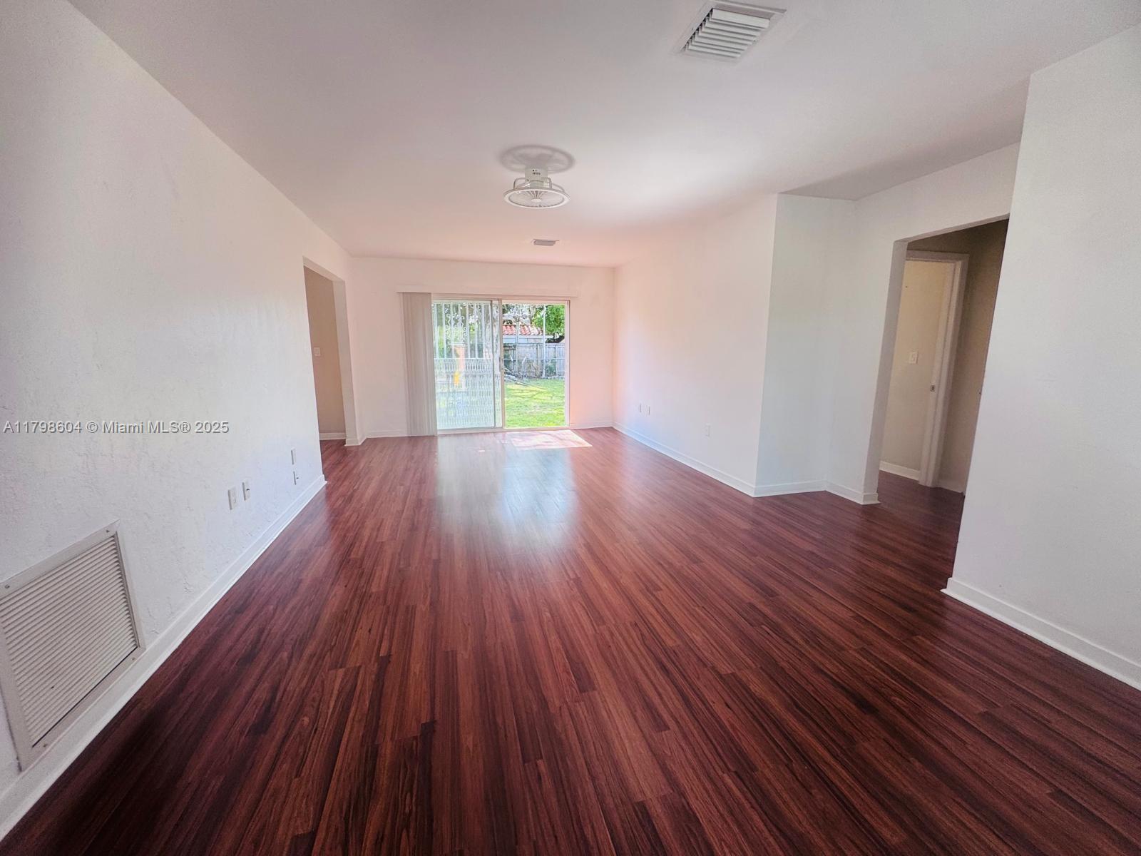 311 SW 49th Ave