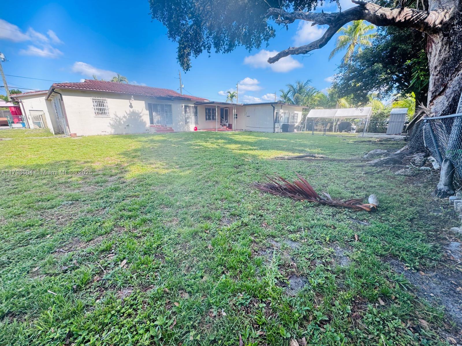 311 SW 49th Ave
