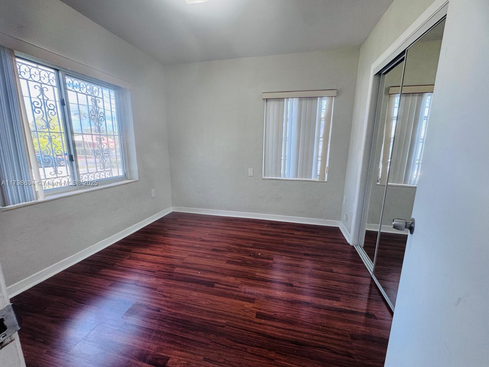 311 SW 49th Ave