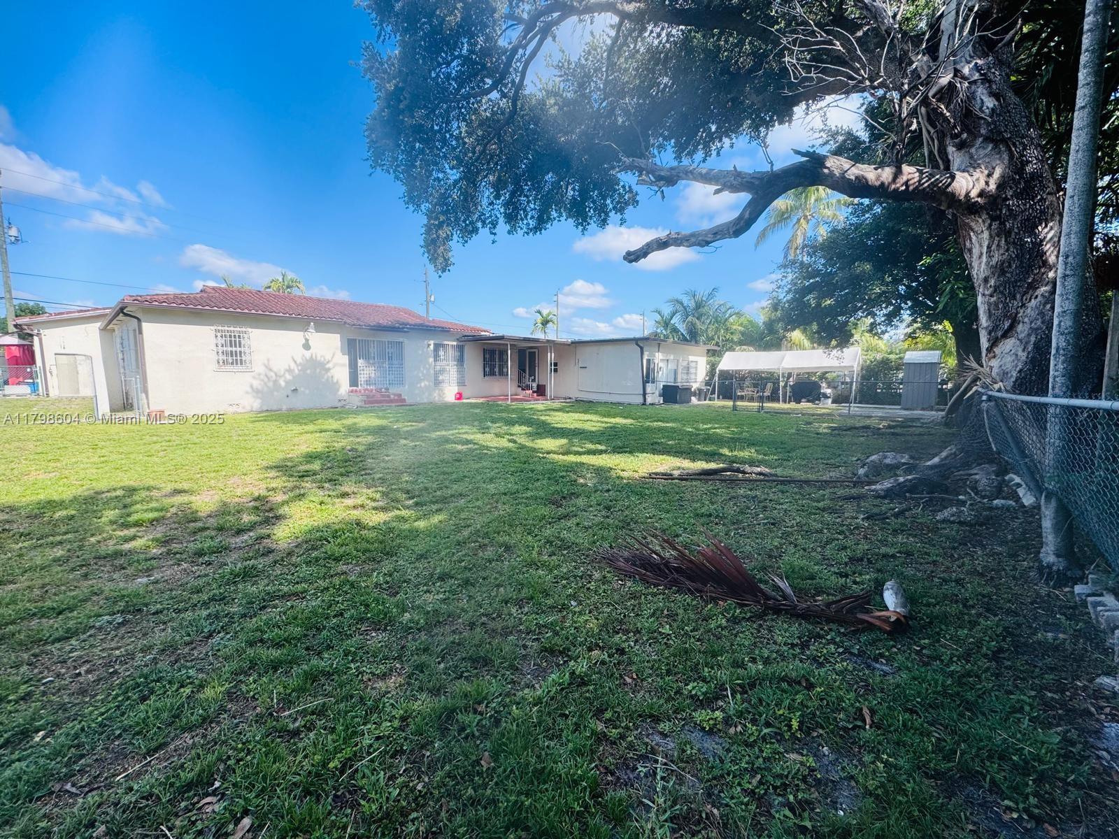 311 SW 49th Ave