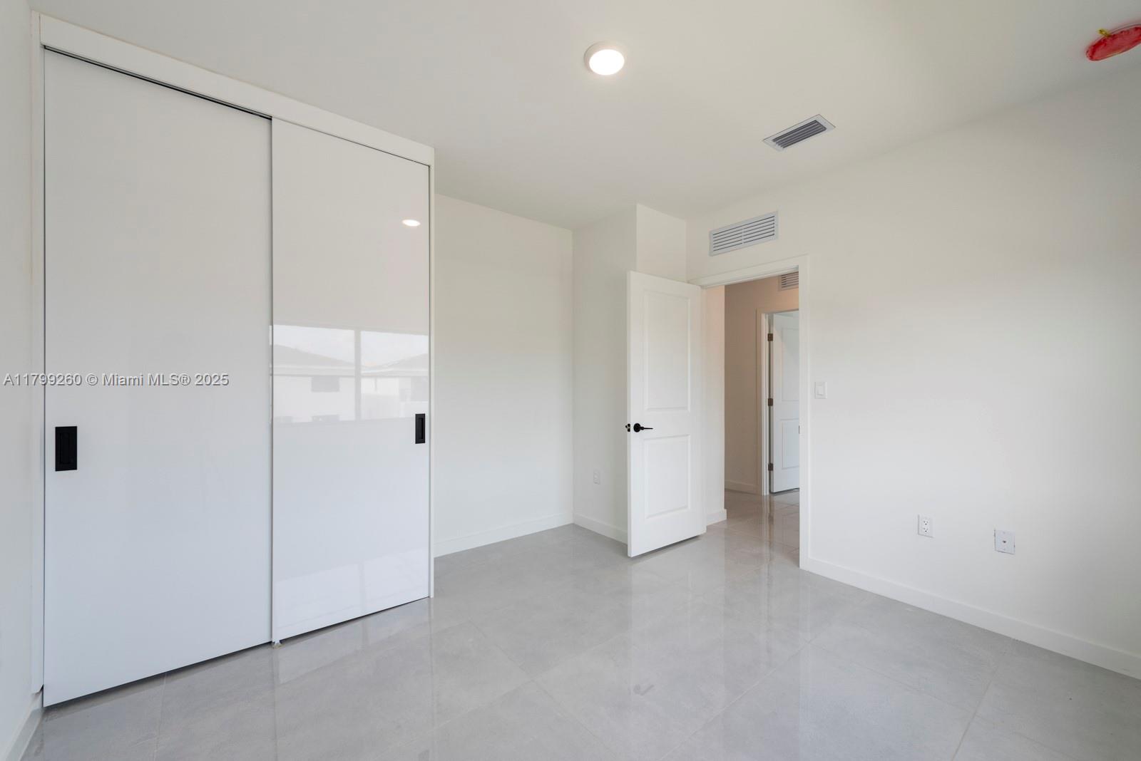 1353 NW 1 ST