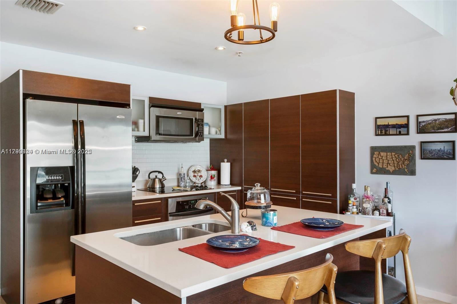 1900 N Bayshore Dr # 2307