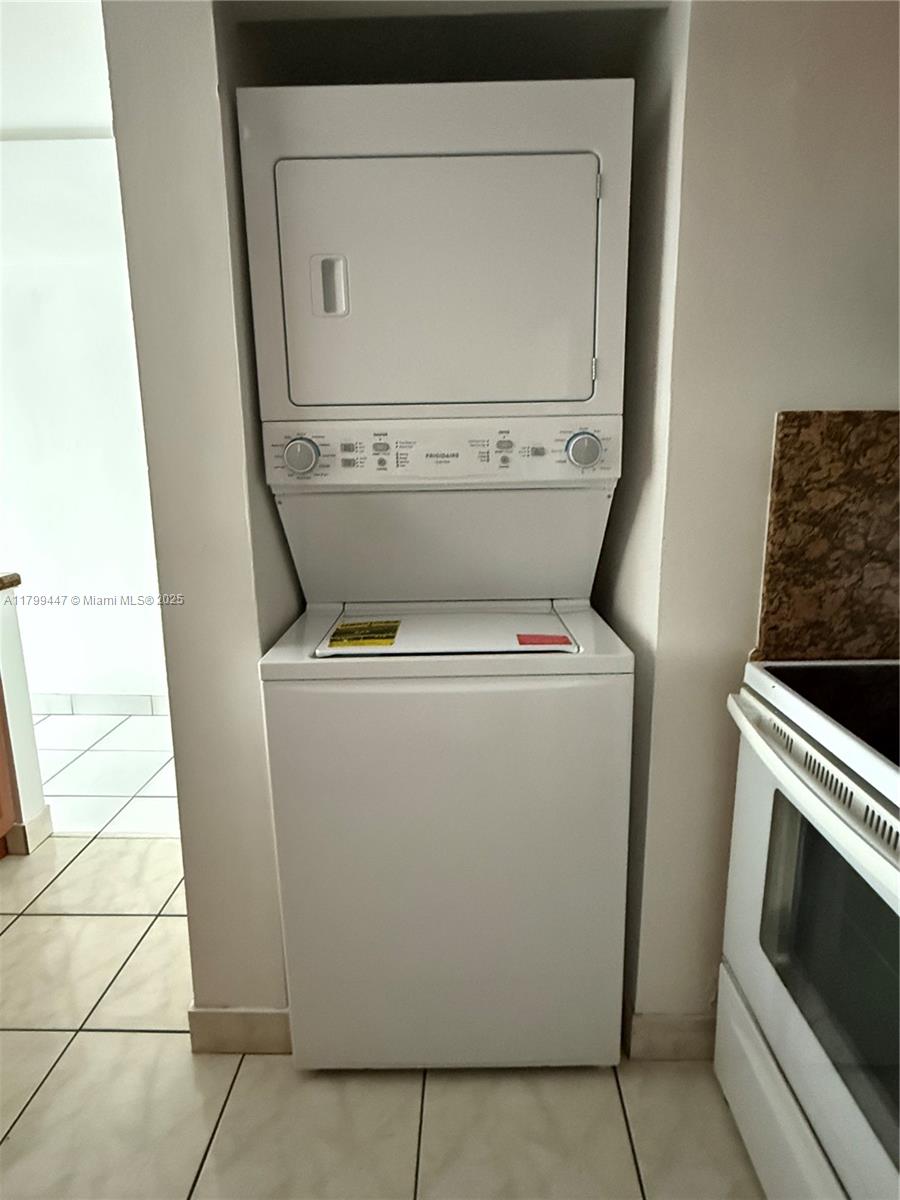 10000 NW 80th Ct # 2515