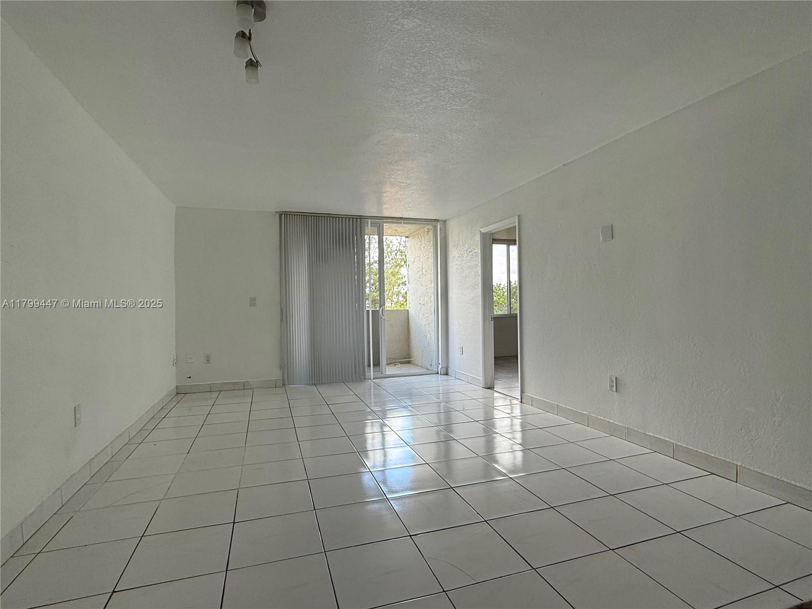 10000 NW 80th Ct # 2515