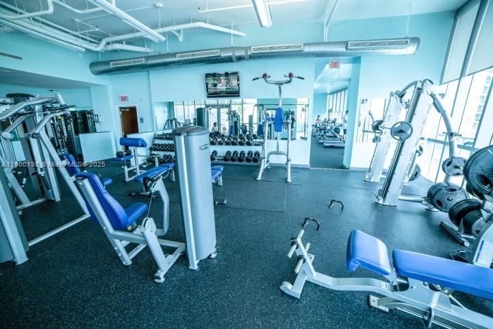 888 Biscayne Blvd # 4012